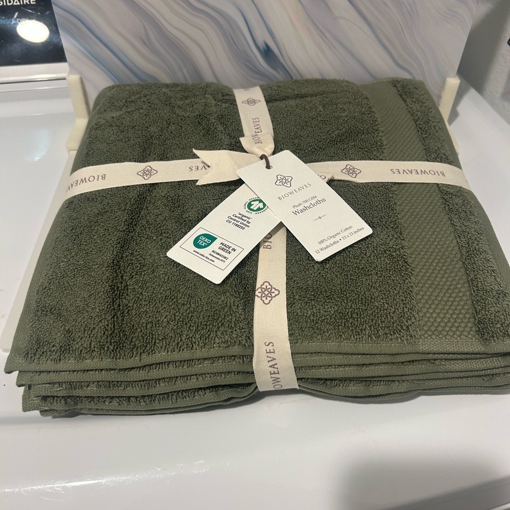 NWT Bioweaves 100% Organic Cotton Plush Washcloths Set (12pk) 13x13